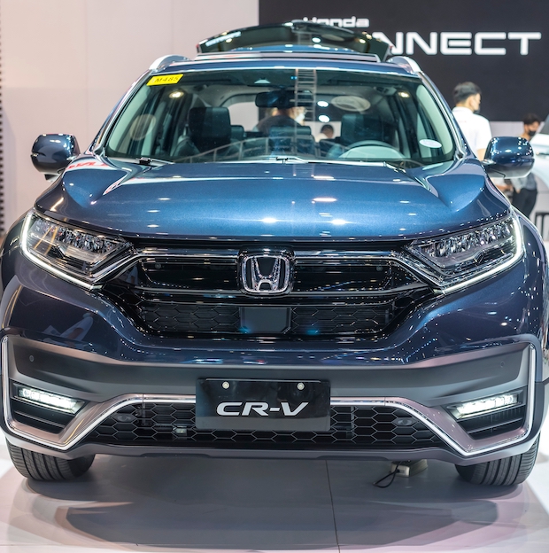 All trims on the 2023 Honda CR-V come equipped with an upgraded interior, exterior, as well as new car deals and incentives.