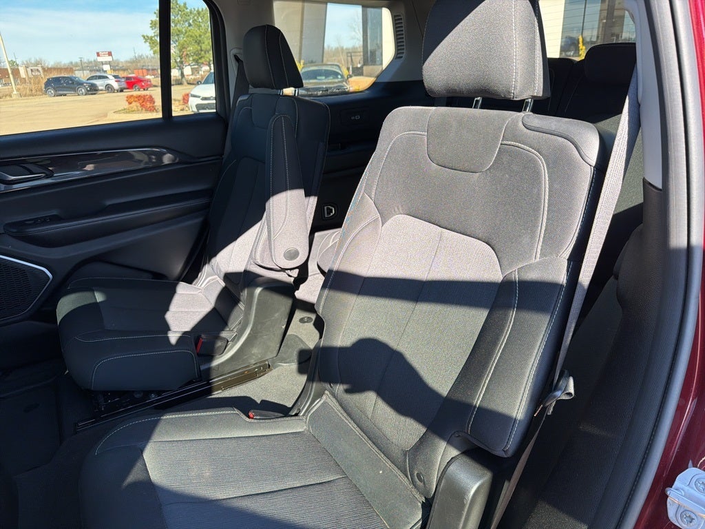 2021 Jeep Grand Cherokee L Laredo