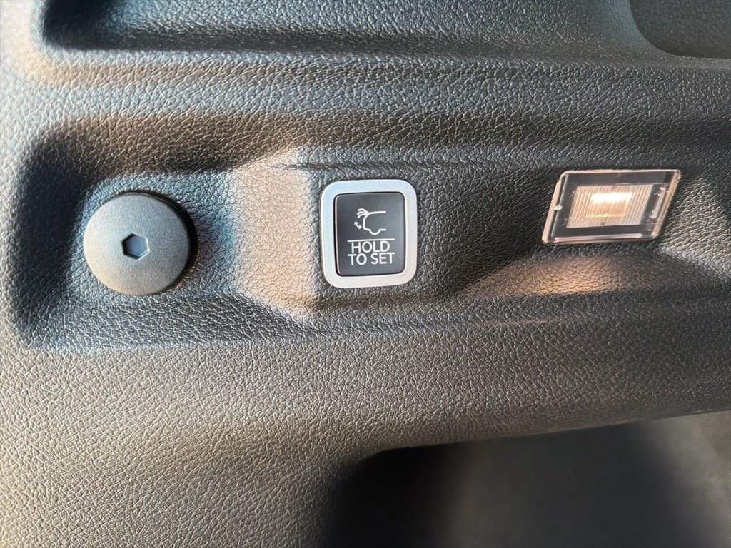 2021 Jeep Grand Cherokee L Laredo