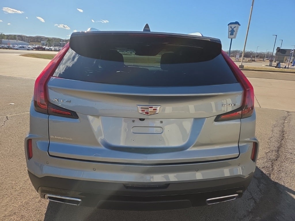 2025 Cadillac XT4 Premium Luxury