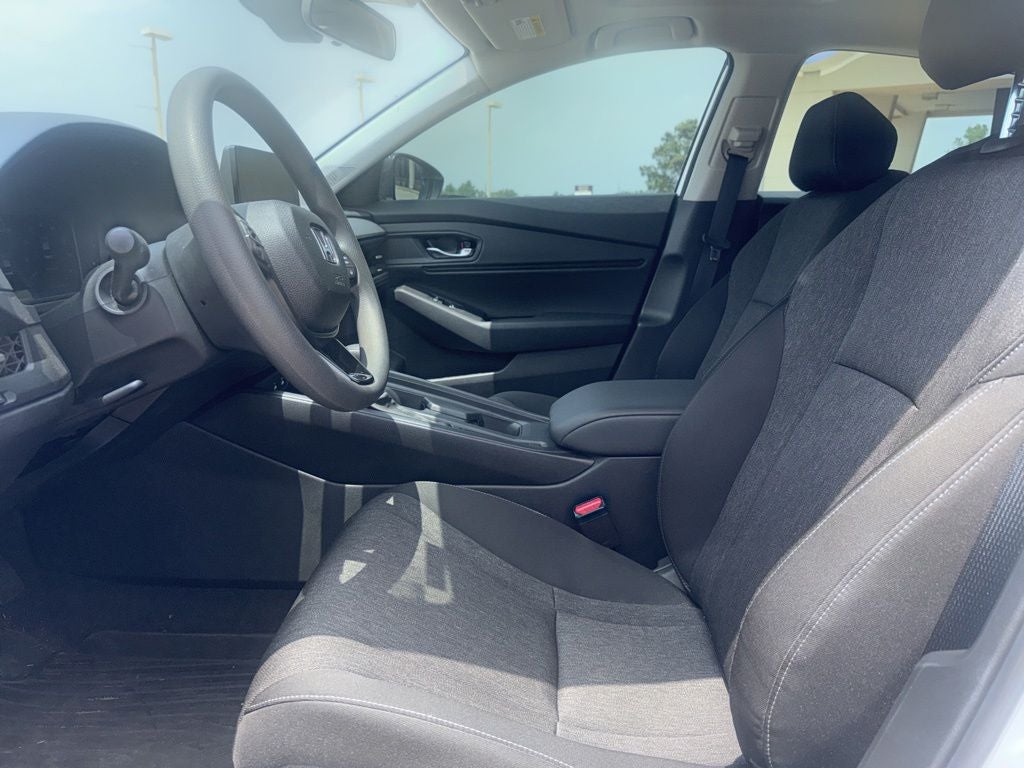 2025 Honda Accord SE - Photo 12