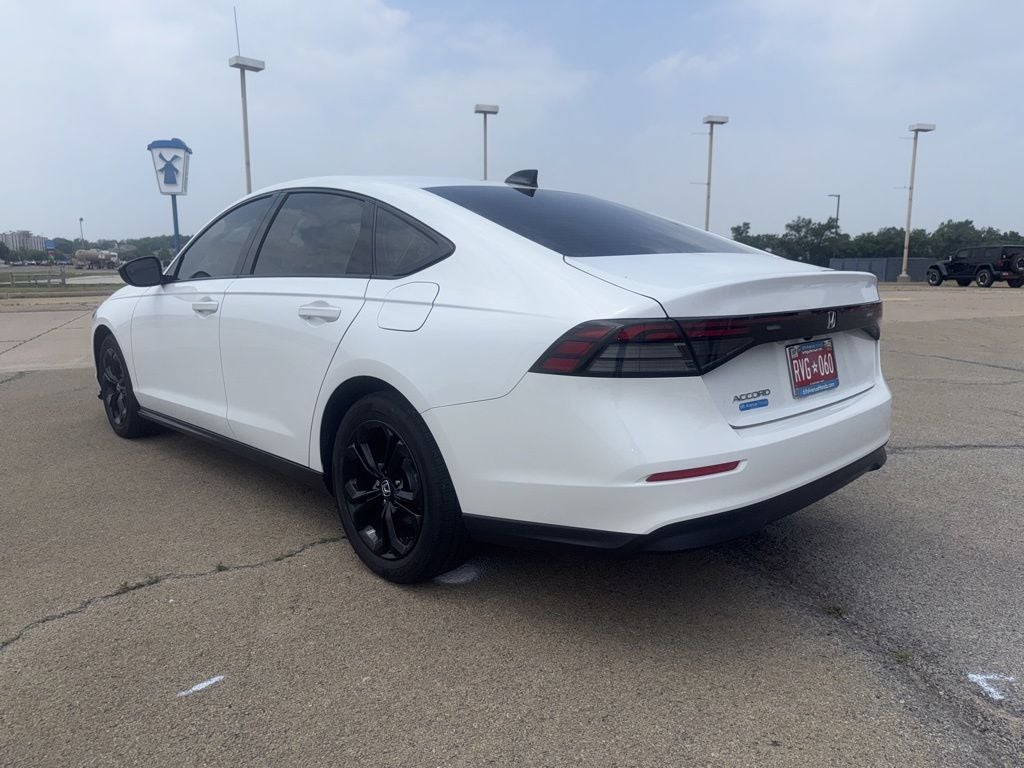 2025 Honda Accord SE - Photo 6