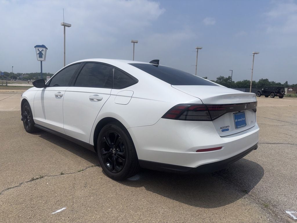 2025 Honda Accord SE - Photo 8