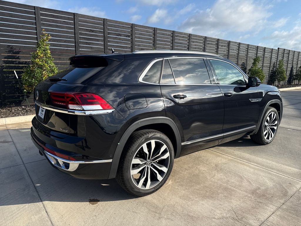 2022 Volkswagen Atlas Cross Sport 3.6L V6 SEL Premium R-Line