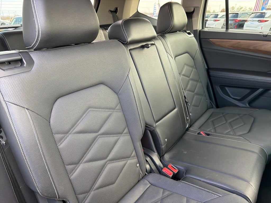 2025 Volkswagen Atlas 2.0T SE w/Technology