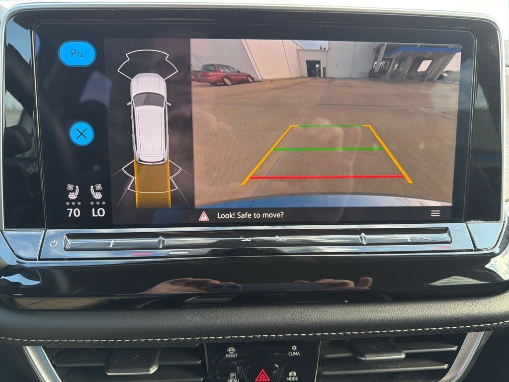 2025 Volkswagen Atlas 2.0T SE w/Technology