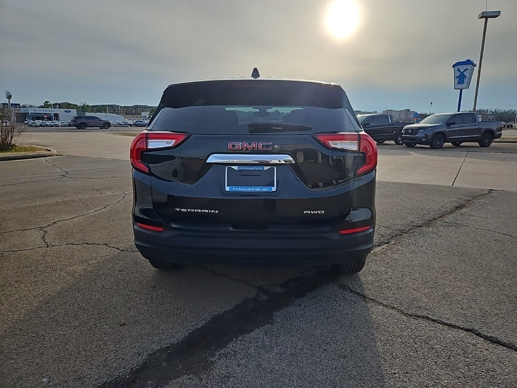 2024 GMC Terrain SLE