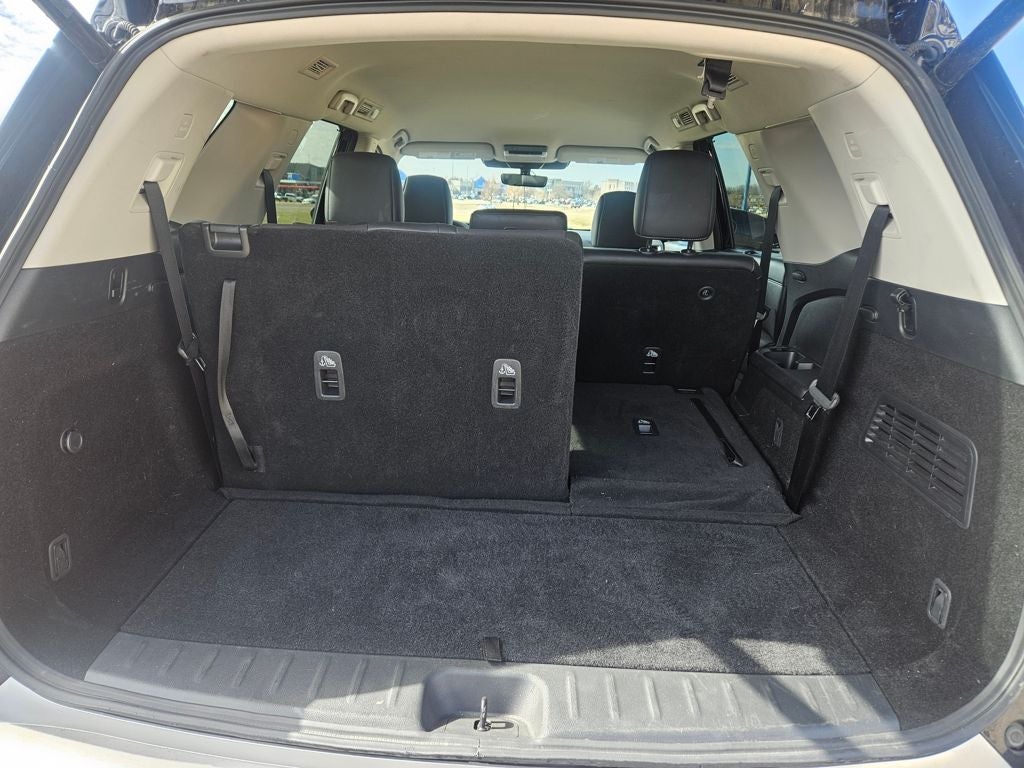 2025 Nissan Pathfinder SL