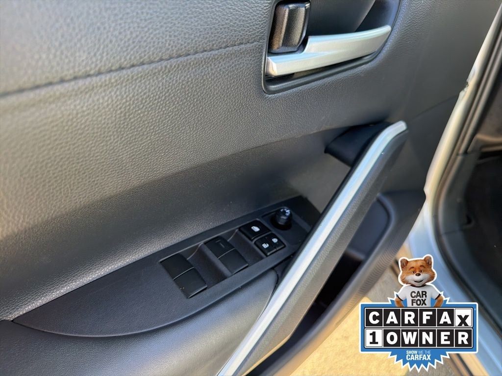 2025 Toyota Corolla Cross XLE