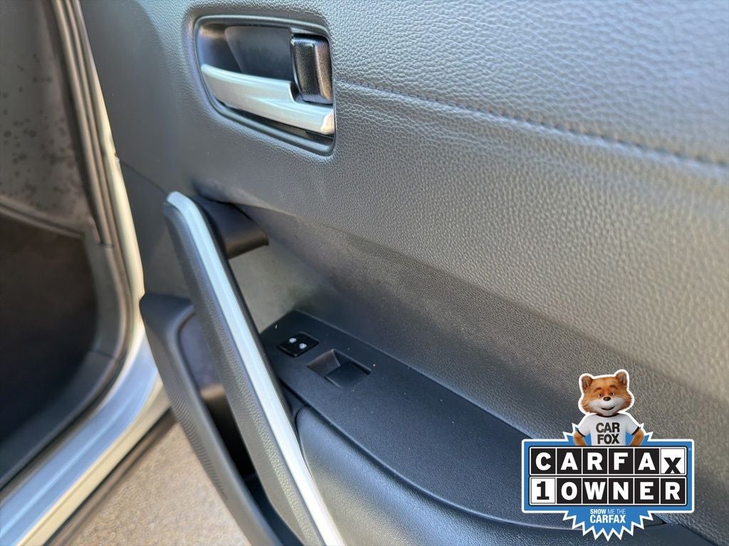 2025 Toyota Corolla Cross XLE