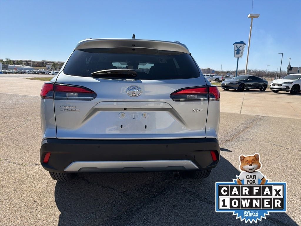 2025 Toyota Corolla Cross XLE