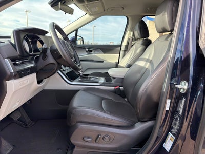 2024 Kia Carnival LX